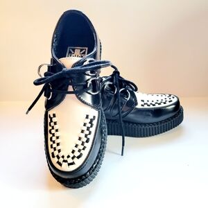 New TUK Classic Two-Tone Viva Mondo Creepers Black & White